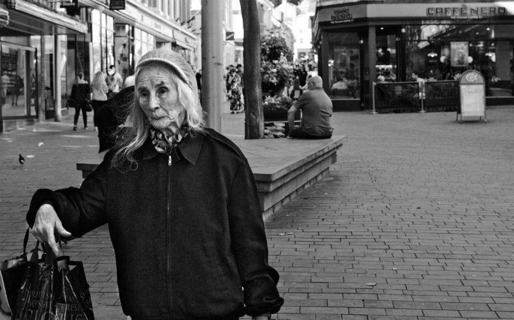 old lady in lincoln